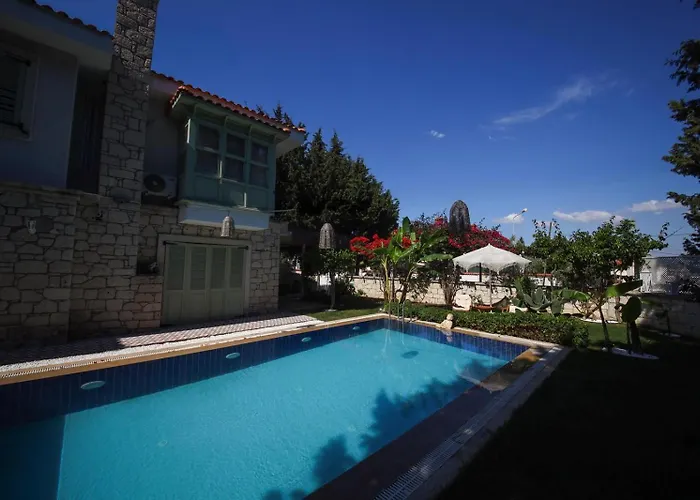 The One Alacati לינה וארוחת בוקר