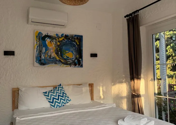 לינה וארוחת בוקר The One Alacati Çeşme