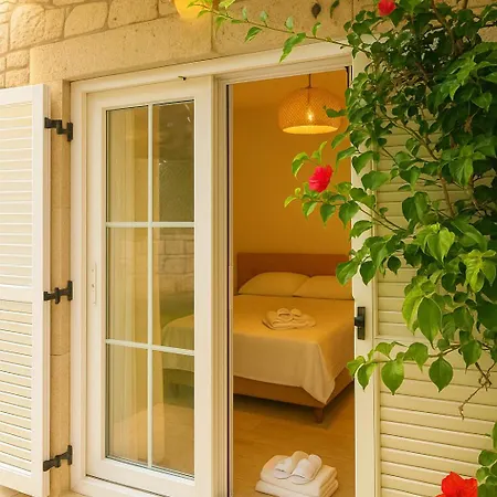 The One Alacati Bed and Breakfast *